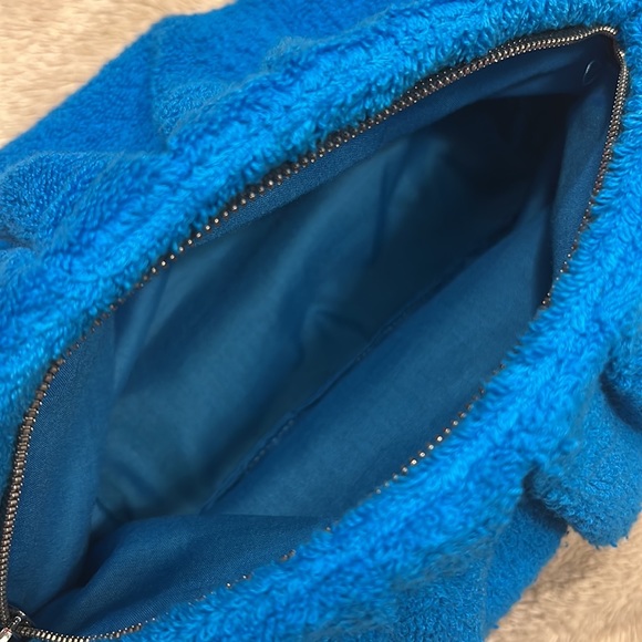 DLD Maya Terry Flower Clutch - Picture 6 of 10